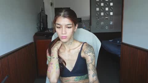 vinkitinkii online show from April 4, 4:33 am