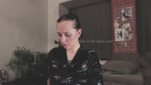 Diva Silvia online show from January 25, 4:24 pm