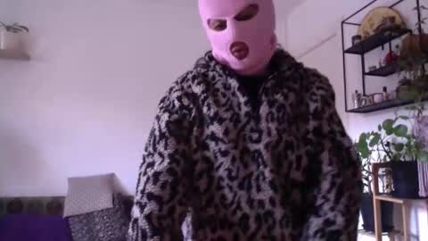 Violette online show from March 15, 1:28 pm