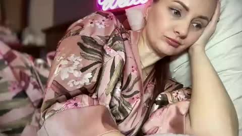 Funny  girl online show from February 17, 4:04 pm