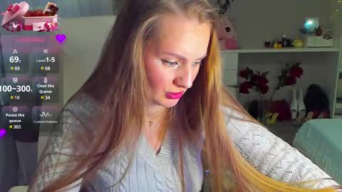 Funny  girl online show from February 24, 9:20 pm