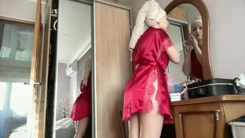 Funny  girl online show from April 26, 3:37 am