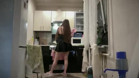 Snapshot of viola_1 chatting on May 24, 8:25 pm Funny girl online show from May 24, 8:25 pm