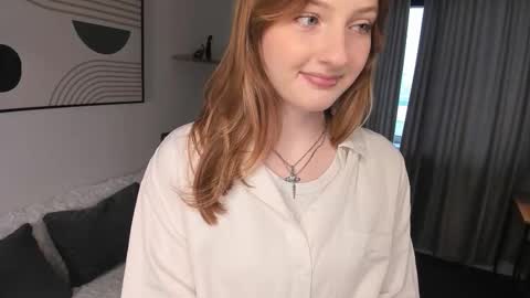 Viola but friends call me Sisi online show from February 28, 11:11 am