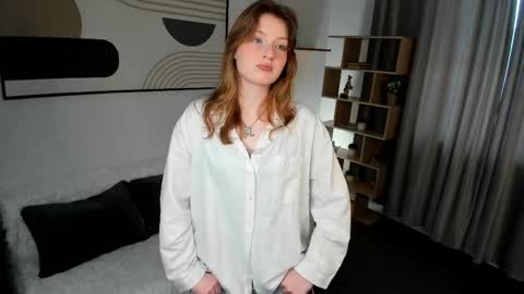 Viola but friends call me Sisi online show from March 1, 10:17 am