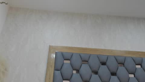 violeet_gray online show from February 26, 6:15 am