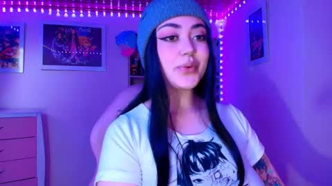 violet online show from September 18, 8:33 pm