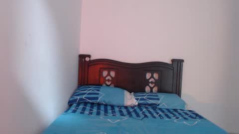 Violet online show from February 17, 1:29 pm