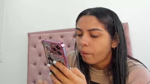 Violet and Myers online show from September 15, 3:12 pm