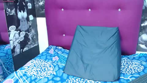 Violet online show from April 21, 2:12 pm