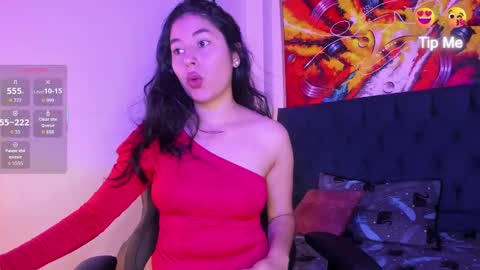 Snapshot of violet_blaze chatting on October 6, 10:34 am online show from October 6, 10:34 am