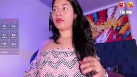 Snapshot of violet_blaze chatting on October 20, 10:27 am online show from October 20, 10:27 am