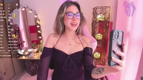 violet online show from January 24, 5:21 pm