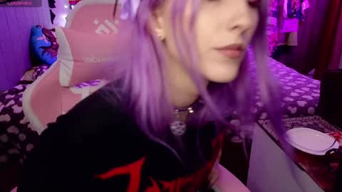 Snapshot of violet_noir_ chatting on January 28, 9:51 am Deya online show from January 28, 9:51 am