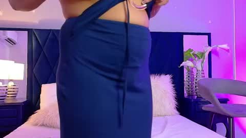Snapshot of violet_saunders chatting on June 18, 8:02 pm Violet online show from June 18, 8:02 pm