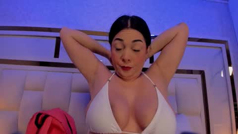 Snapshot of violet_sm chatting on December 1, 3:00 am violet_sm online show from December 1, 3:00 am