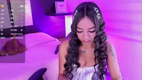 Snapshot of violet_spencer chatting on June 13, 1:58 am Violeta online show from June 13, 1:58 am