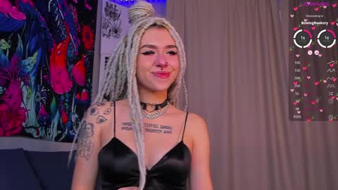 Violet online show from December 8, 9:35 am