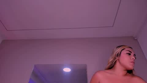 Violeta  online show from November 28, 10:51 am