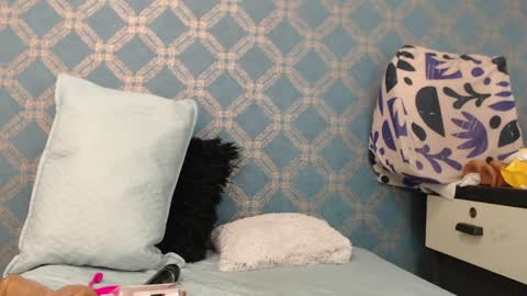 Snapshot of violeta_cute18 chatting on December 27, 10:05 pm Violeta online show from December 27, 10:05 pm