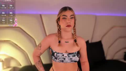 Snapshot of violeta_marquez chatting on July 14, 11:27 am violeta_marquez online show from July 14, 11:27 am
