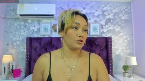 violeta_medina online show from April 1, 2:45 am