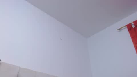 Snapshot of violeta_miller01 chatting on December 22, 1:11 pm VIOLETA online show from December 22, 1:11 pm