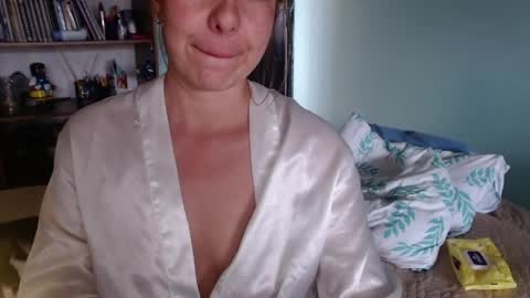 Violeta Peter online show from May 12, 9:23 pm