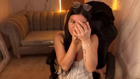 violeta_tf online show from March 1, 1:46 pm