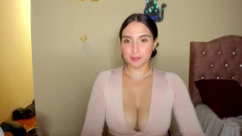 Jimena online show from September 11, 2:11 am