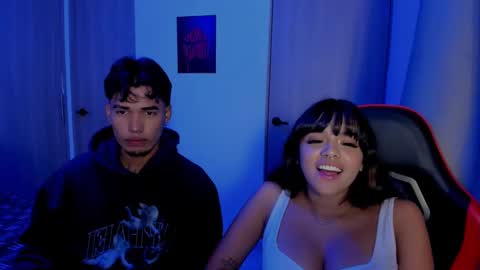 Violet and Austin online show from October 22, 3:40 am