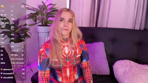 Snapshot of violetarainn chatting on May 11, 5:54 pm Violeta online show from May 11, 5:54 pm