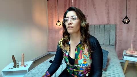 Snapshot of violetascott_ chatting on January 10, 12:36 pm VIOLETA online show from January 10, 12:36 pm