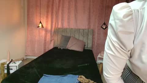 Snapshot of violetascott_ chatting on February 14, 12:57 pm VIOLETA online show from February 14, 12:57 pm