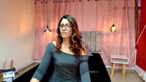 Snapshot of violetascott_ chatting on March 10, 1:54 pm VIOLETA online show from March 10, 1:54 pm