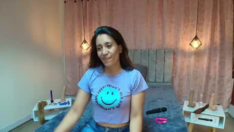Snapshot of violetascott_ chatting on November 21, 5:22 pm VIOLETA online show from November 21, 5:22 pm