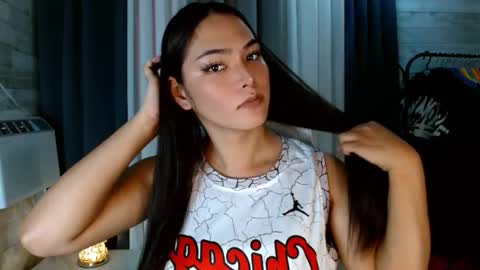 violet online show from October 6, 7:17 am