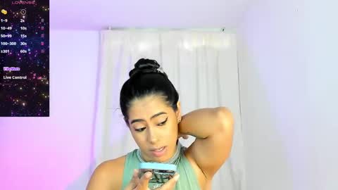 Snapshot of violetasotter chatting on March 1, 12:23 pm Violeta online show from March 1, 12:23 pm