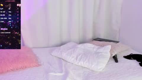 Snapshot of violetasotter chatting on March 8, 3:24 pm Violeta online show from March 8, 3:24 pm