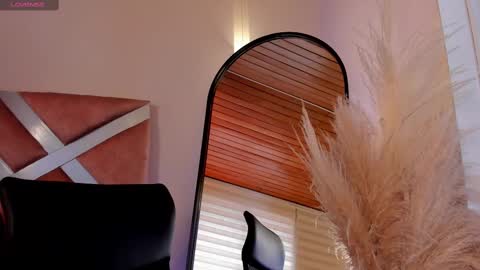 Call me Violet online show from September 9, 7:35 pm