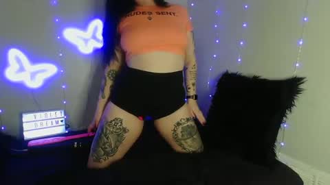 Snapshot of violetdream888 chatting on September 12, 2:55 am VioletDream online show from September 12, 2:55 am