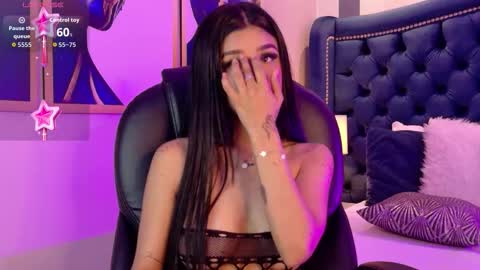 Snapshot of violetgrace__ chatting on October 2, 3:30 pm Your Princess Violet online show from October 2, 3:30 pm