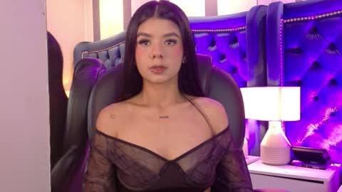 Snapshot of violetgrace__ chatting on October 12, 9:36 pm Your Princess Violet online show from October 12, 9:36 pm