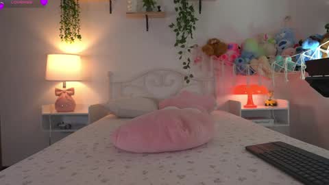 violeth___ online show from April 21, 12:55 pm