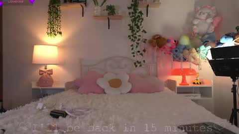 Snapshot of violeth___ chatting on May 22, 12:33 pm violeth___ online show from May 22, 12:33 pm