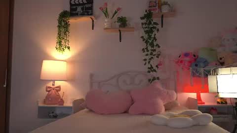 Snapshot of violeth___ chatting on July 8, 12:09 pm violeth___ online show from July 8, 12:09 pm