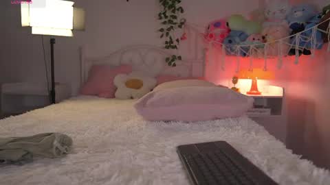 Snapshot of violeth___ chatting on July 29, 11:08 am violeth___ online show from July 29, 11:08 am
