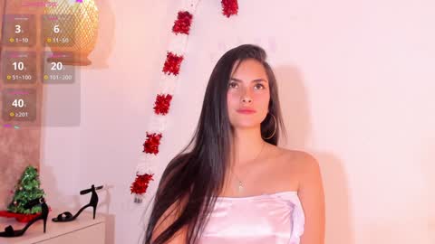 violeth online show from December 18, 11:30 pm