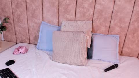 violeth online show from March 6, 10:47 pm