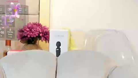 violeth online show from September 12, 8:20 pm